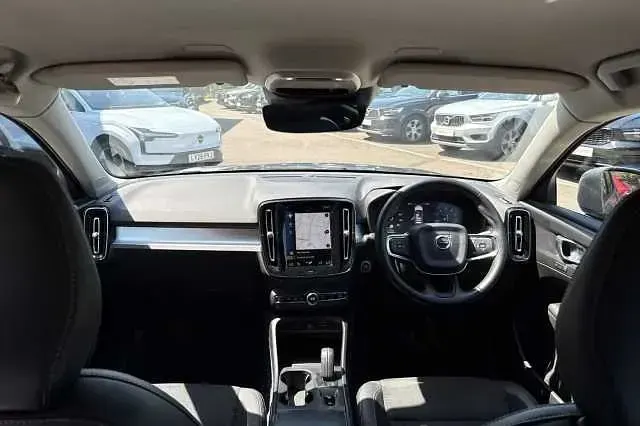 Used Volvo XC40 Momentum 188 HP (138 kW) 2019 SUV