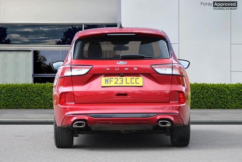 Usado Ford Kuga ST-Line 2023 Rojo SUV