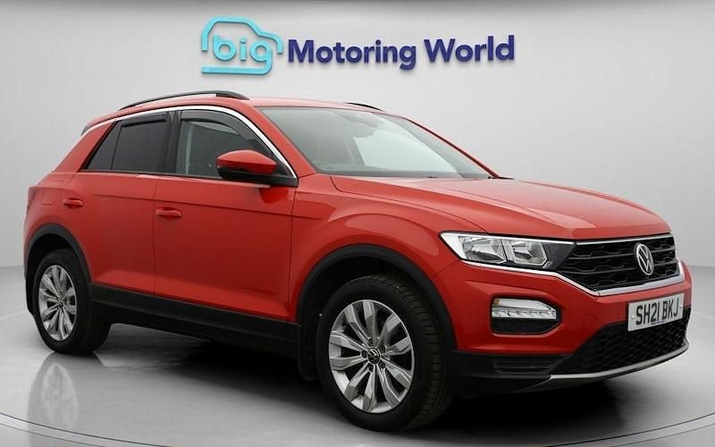 Red Used 2021 VW T-Roc SE SUV | £15,100 (Fair price) - Image 1/4