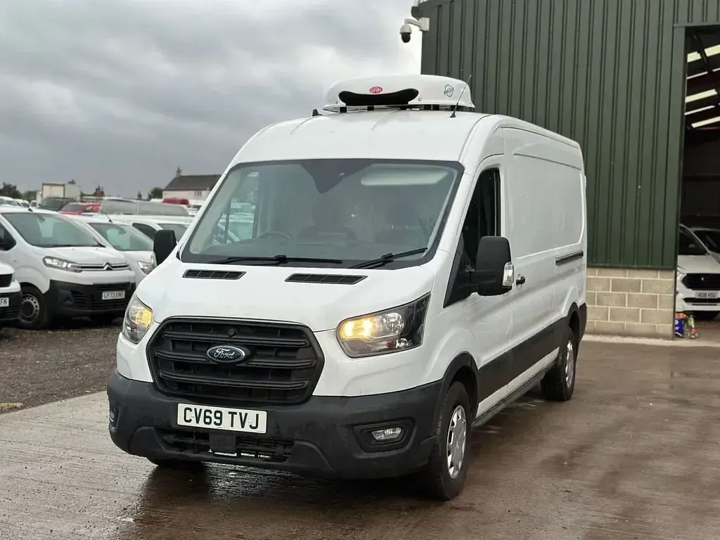 Usado Ford Transit Trend 130 CV (95 kW) 2019 Blanco Van