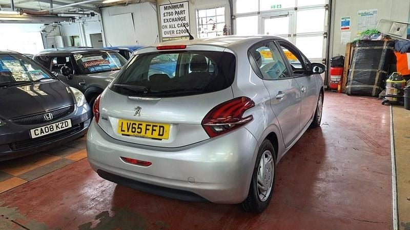 Used Peugeot 208 Access 68 HP (50 kW) 2015 Silver Hatchback