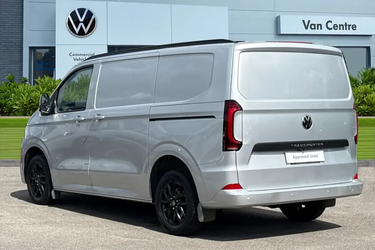 Second-hand VW Transporter Pro 110 CP (80 kW) 2025 Gri Van