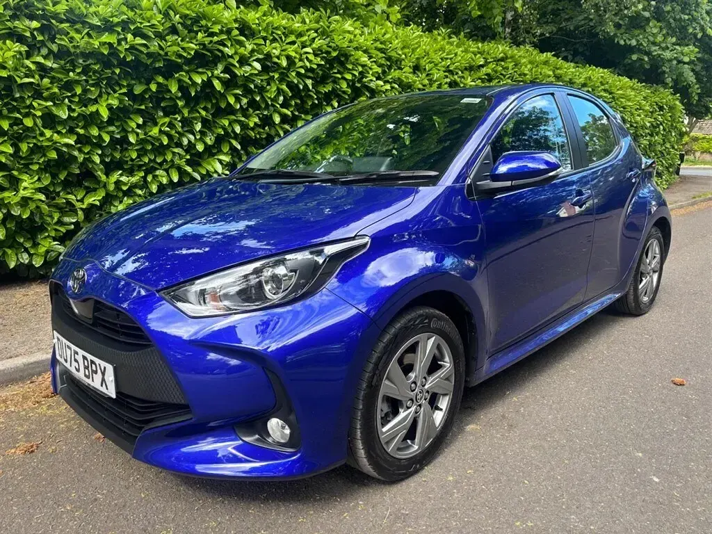 Used Toyota Yaris Hybrid 2025 Blue Hatchback