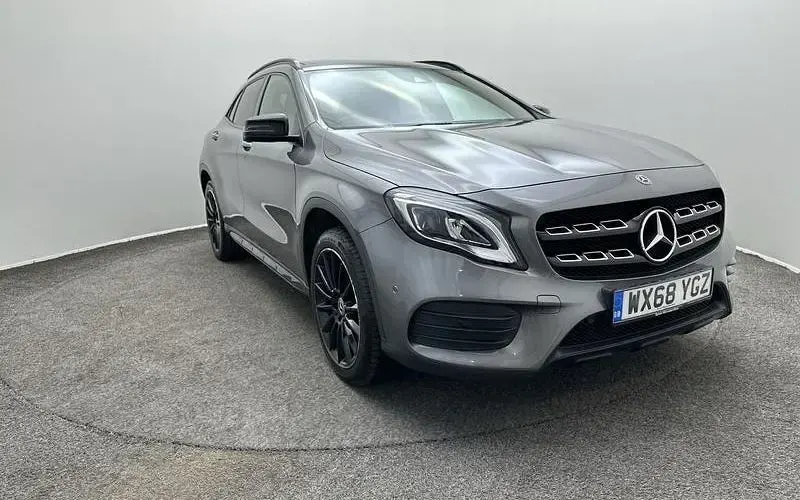 Used Mercedes GLA250 AMG Line Premium Plus 211 HP (155 kW) 2019 SUV