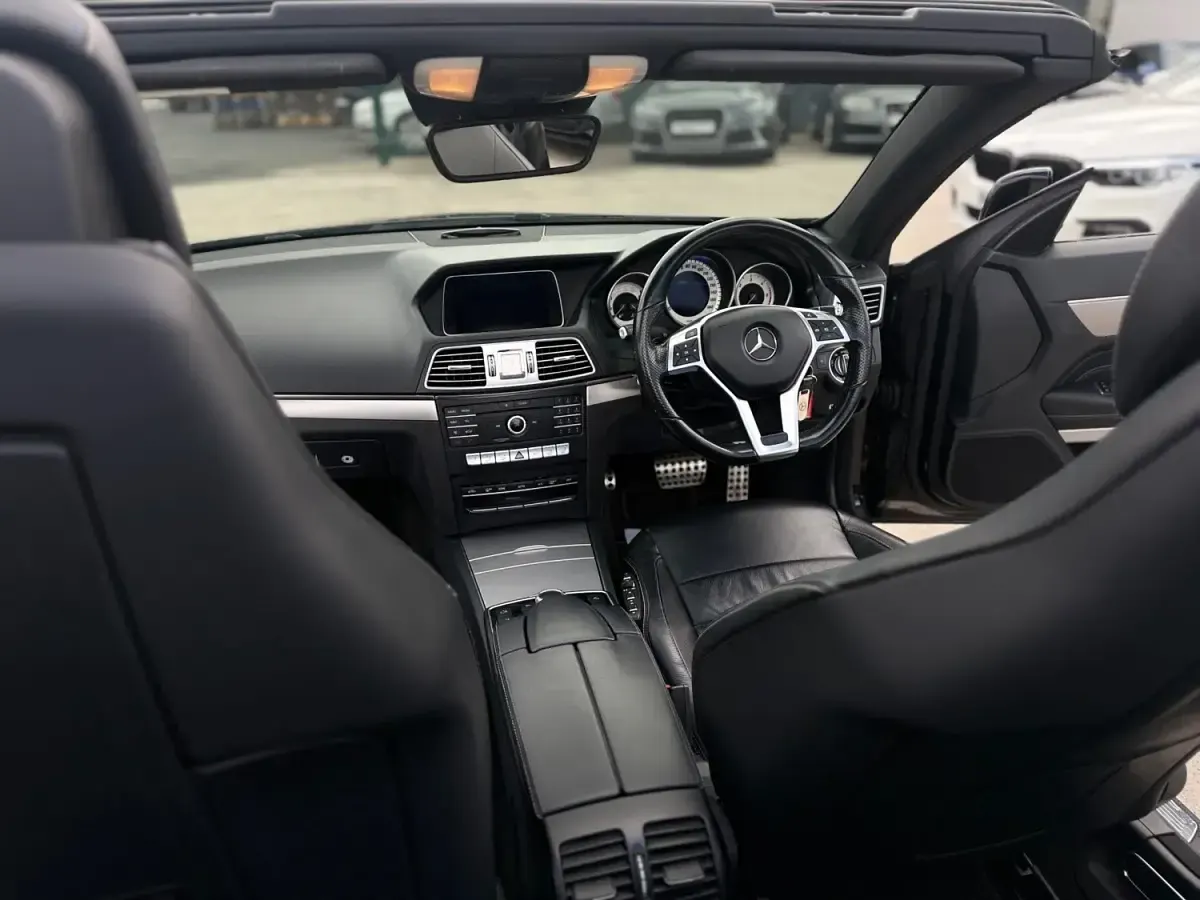 Begagnad Mercedes E350 AMG line 2017 Svart Cab