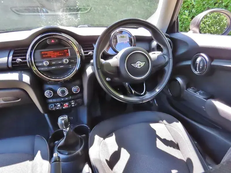 Used Mini ONE Hatch 102 HP (75 kW) 2014 White Hatchback