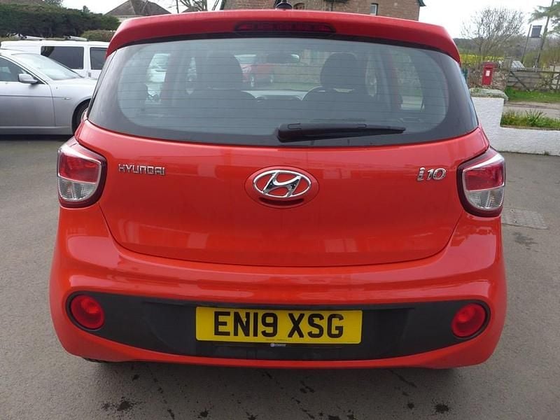 Usado Hyundai i10 SE 2019 Vermelho Citadino