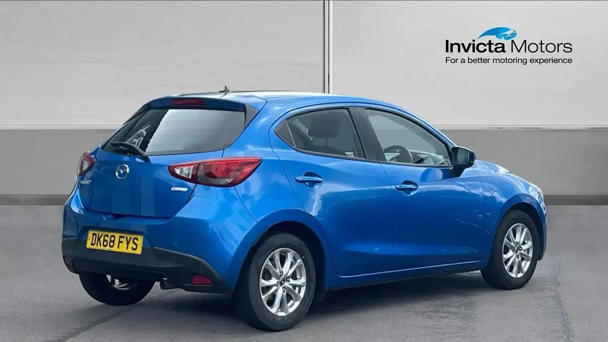 Used Mazda 2 73 HP (53 kW) 2018 Blue Hatchback
