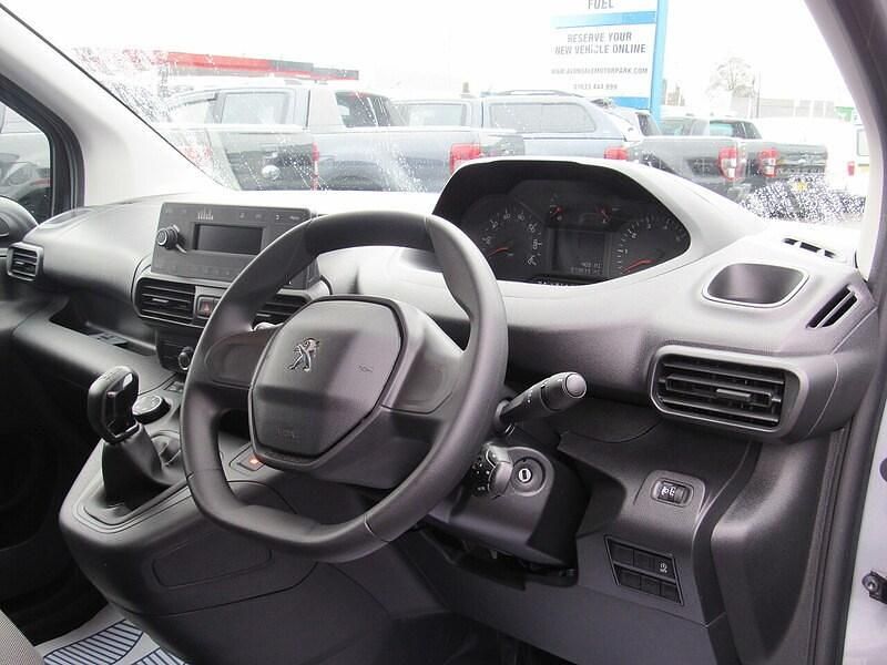 Used Peugeot Partner 2020 Grey MPV