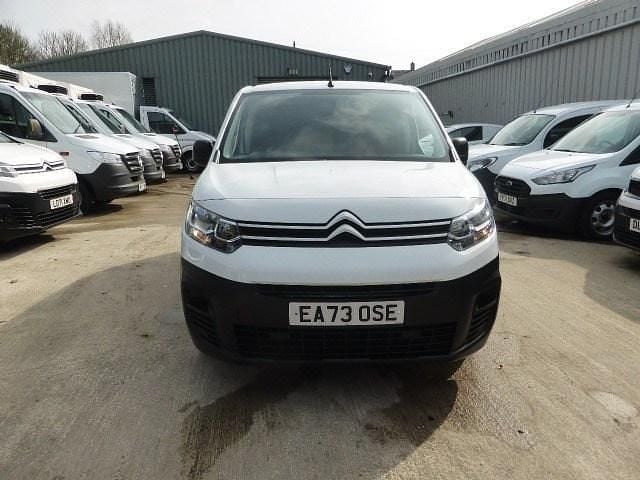 Usado Citroën Berlingo 2023 Branco Monovolume