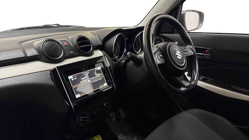 Usado Suzuki Swift SZ-L 2022 Vermelho Citadino