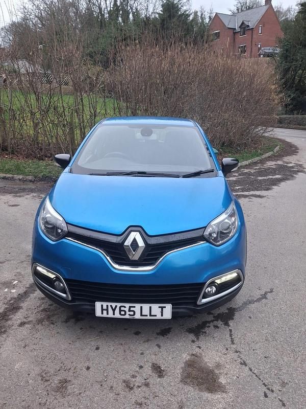Usado Renault Captur Expression+ 90 HP (66 kW) 2015 Azul SUV