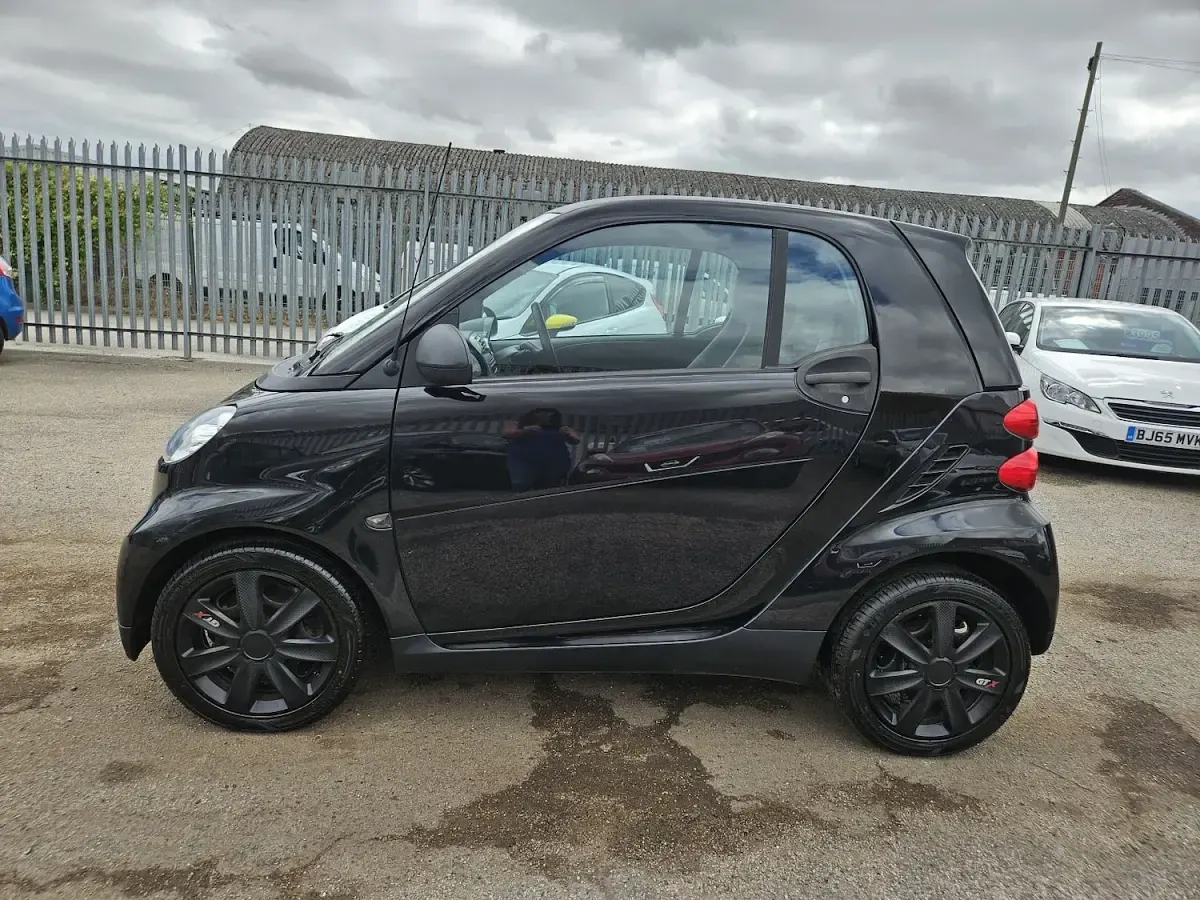 Used Smart ForTwo Coupé Pure 54 HP (39 kW) 2009 Black Coupe