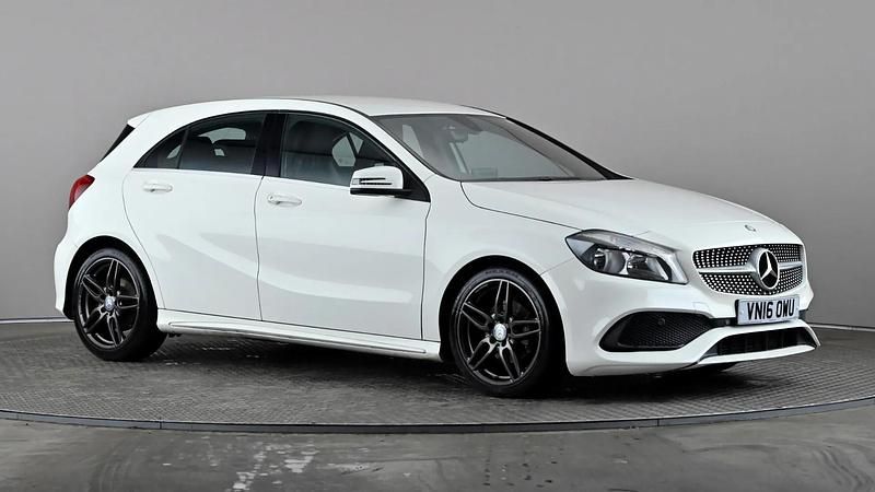 Used Mercedes A180 AMG line 109 HP (80 kW) 2016 White Hatchback