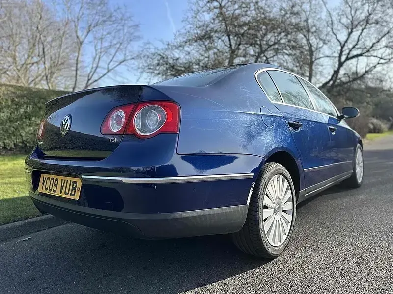 Używany VW Passat Highline 2009 Niebieski Sedan/Limuzyna