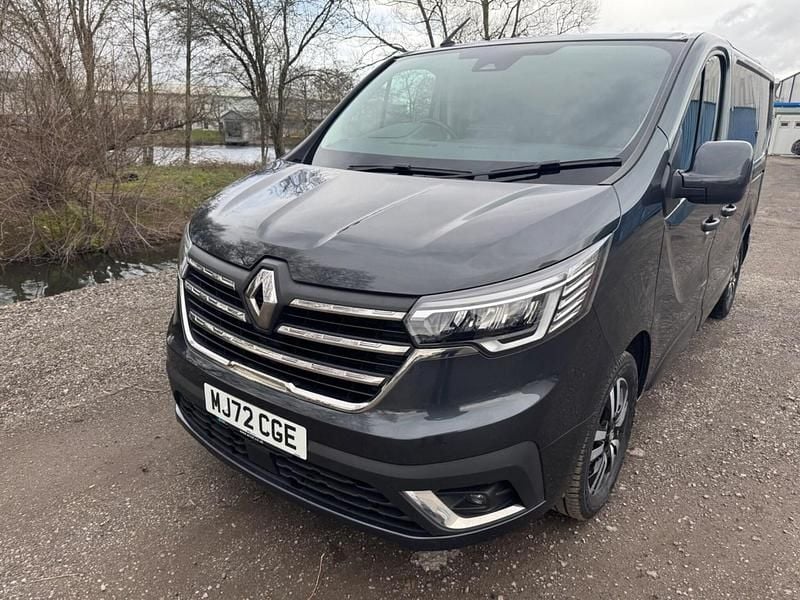 Used Renault Trafic 148 HP (108 kW) 2022 Grey MPV