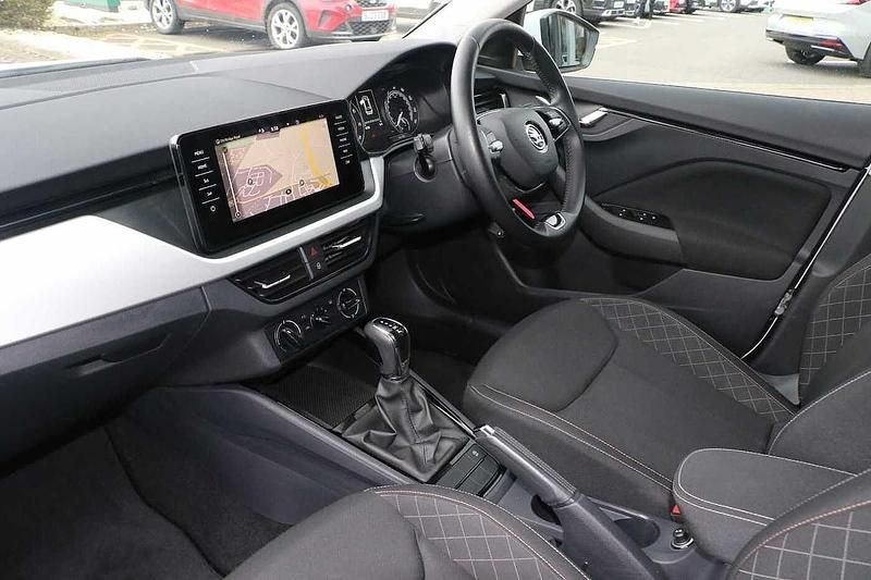 Used Skoda 110 R SE Drive 81 HP (59 kW) 2023 Moon white metallic Estate