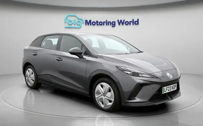Usado MG MG4 EV SE 319 kW (435 CV) 2023 Gris Utilitario