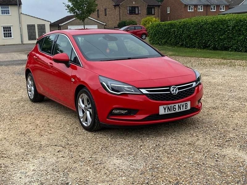 Used Vauxhall Astra SRi 150 HP (110 kW) 2016 Red Hatchback