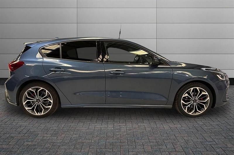 Usado Ford Focus ST-Line X 155 HP (114 kW) 2023 Azul Citadino