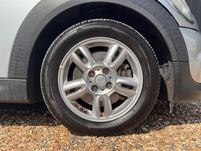 Usado Mini Cooper Hatch 2010 Plateado Utilitario