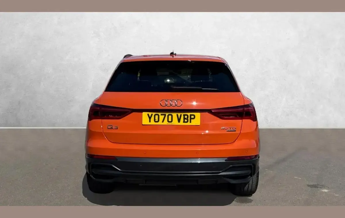 Used Audi Q3 Comfort 190 HP (139 kW) 2020 Orange SUV