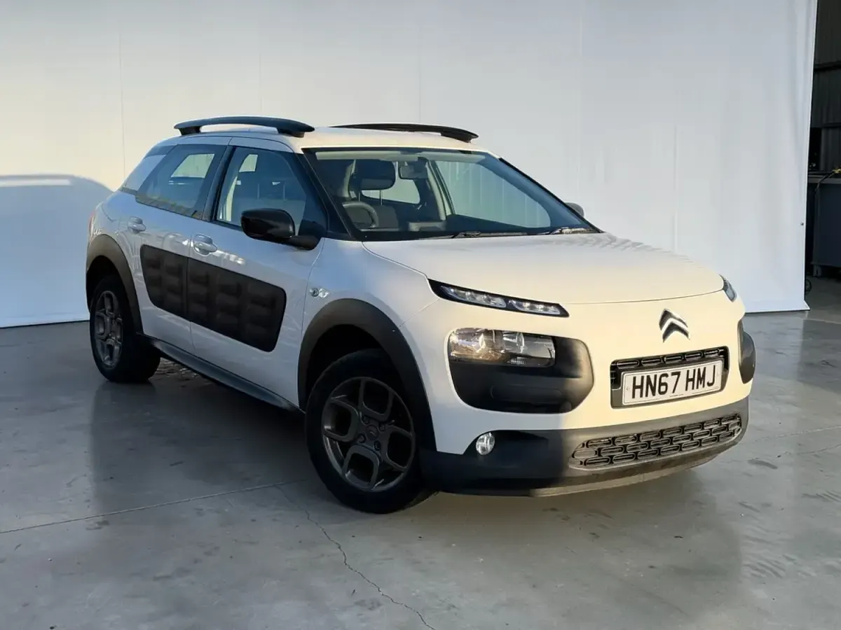 Używany Citroën C4 Cactus Feel 82 KM (60 kW) 2017 Biały Hatchback