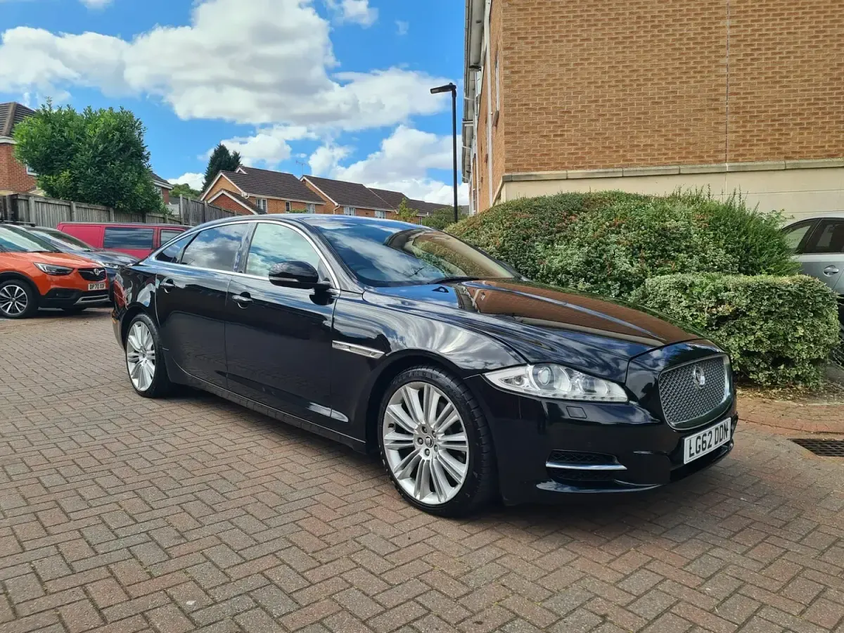 Used Jaguar XJ Premium Luxury 275 HP (202 kW) 2012 Black Sedan