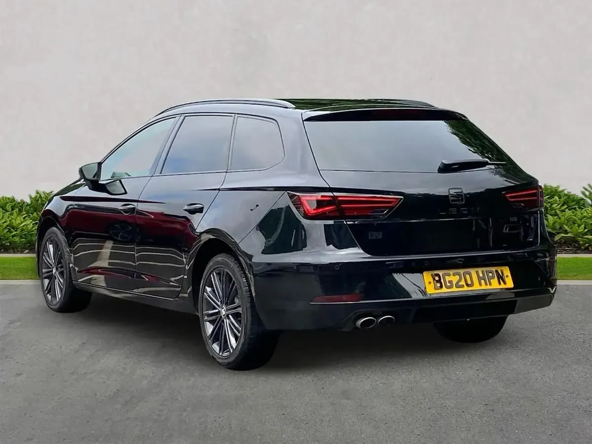 Used Seat Leon XCELLENCE Lux 147 HP (108 kW) 2020 Black Estate