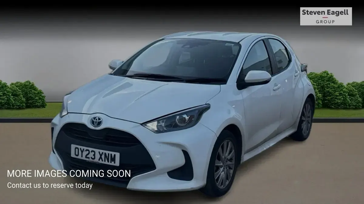 Used Toyota Yaris 2023 White Hatchback