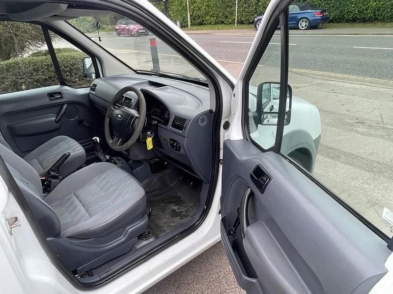 Used Ford Transit Connect 89 HP (65 kW) 2008 White MPV