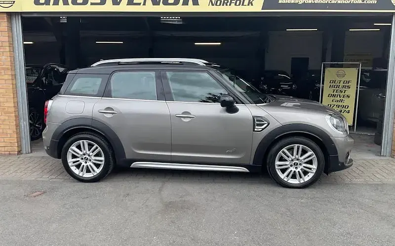 Used Mini Cooper D Countryman Exclusive 150 HP (110 kW) 2019 SUV