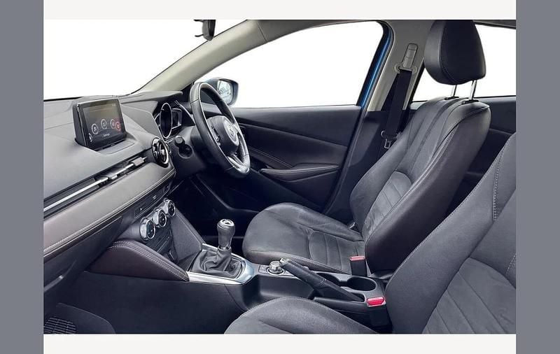 Used Mazda 2 Inclusive 90 HP (66 kW) 2018 Blue Hatchback