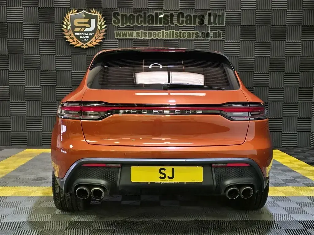 Used Porsche Macan 380 HP (279 kW) 2023 Orange SUV