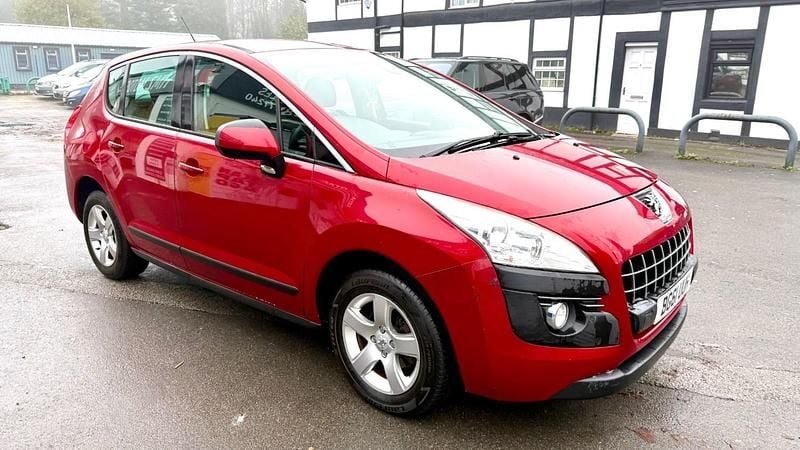 Red Used 2011 Peugeot 3008 Hatchback | £1,995 (Fair price) - Image 1/4