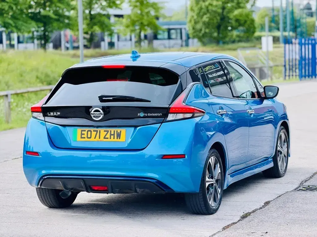 Begagnad Nissan Leaf Tekna 39 kW (54 HK) 2021 Halvkombi