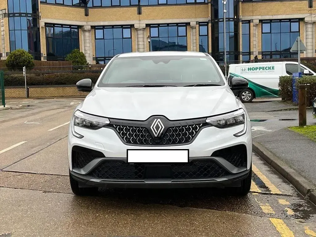 Used Renault Arkana Esprit Alpine 142 HP (104 kW) 2024 White  SUV