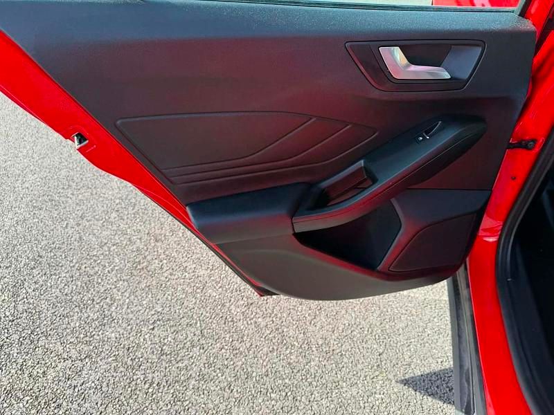 Used Ford Focus Titanium 2019 Red Estate