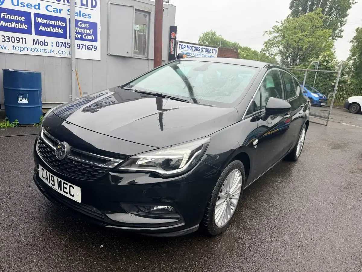Used Vauxhall Astra Elite 150 HP (110 kW) 2019 Black Hatchback
