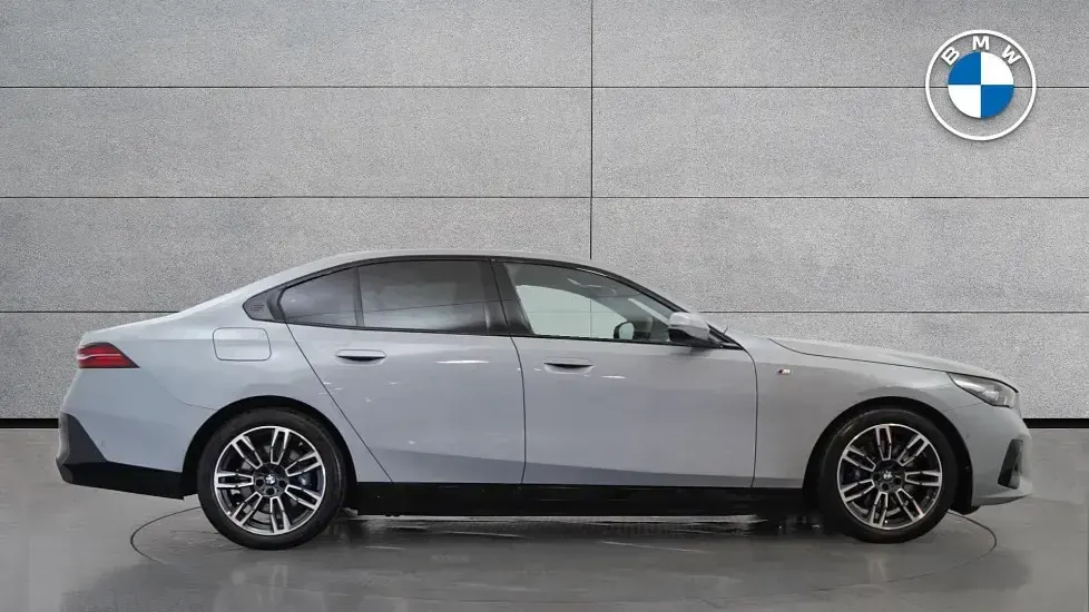 Used BMW 530e M Sport 295 HP (216 kW) 2025 Grey