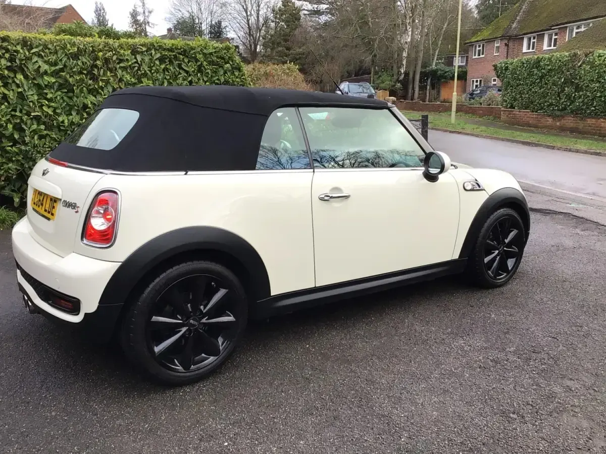 Używany Mini Cooper S Cabriolet 184 KM (135 kW) 2014 Biały Kabriolet