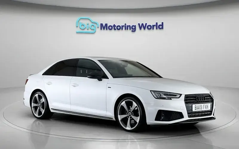 Second-hand Audi A4 Black Edition 150 CP (110 kW) 2019 Alb Berlinǎ