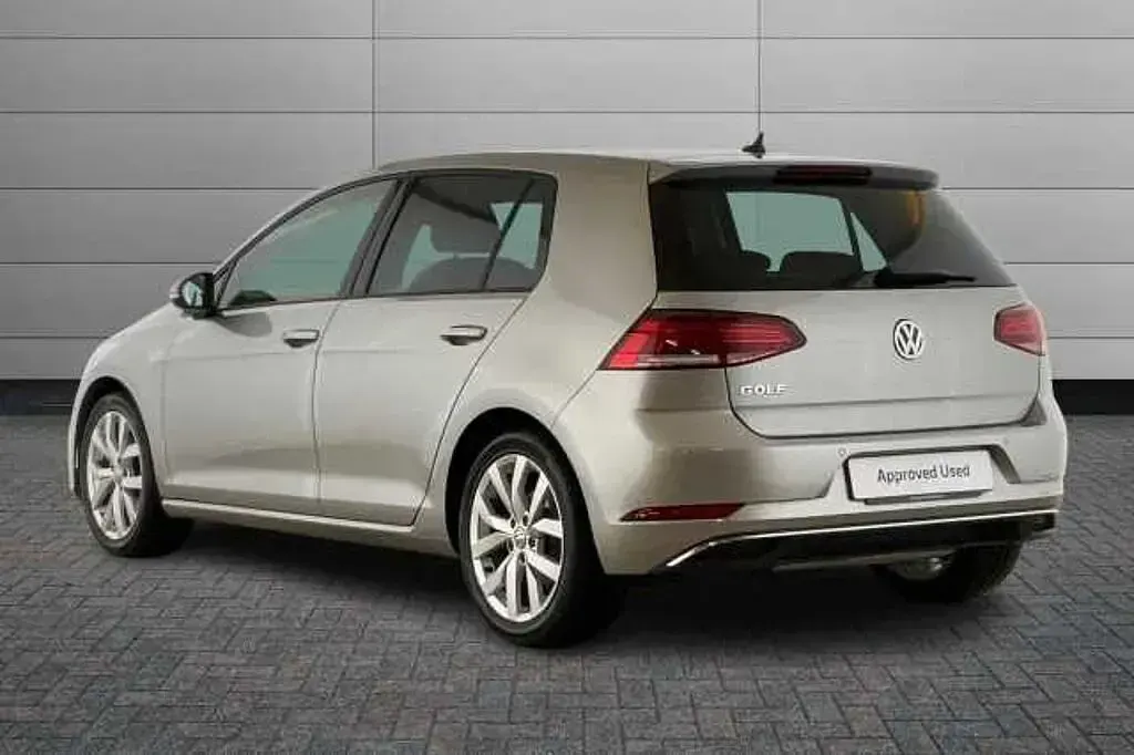 Begagnad VW Golf VII 150 HK (110 kW) 2019