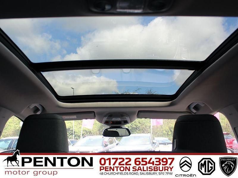 Used Citroën C5 Flair 130 HP (95 kW) 2020 Red Hatchback