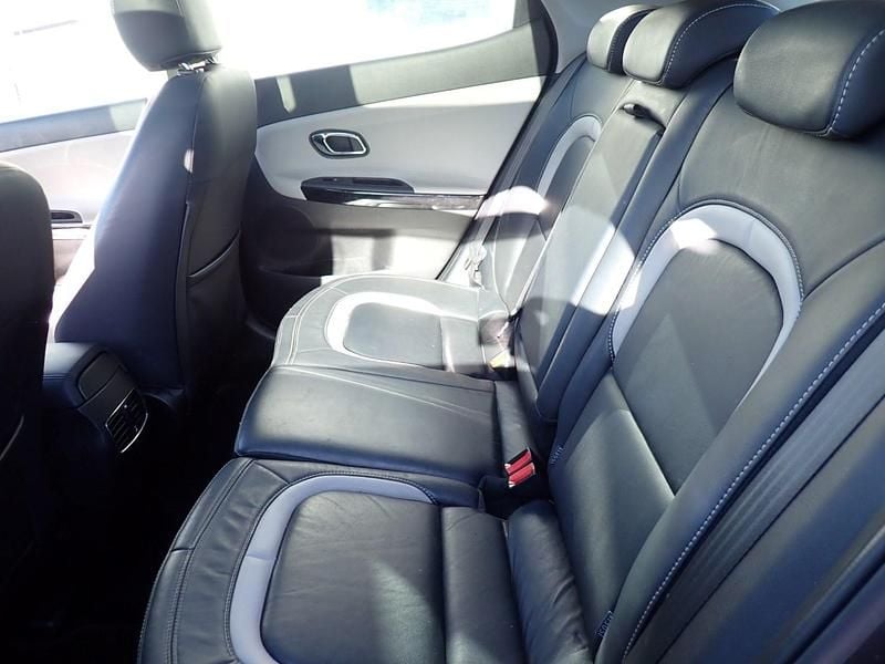 Used Kia Ceed 2013 Silver Hatchback