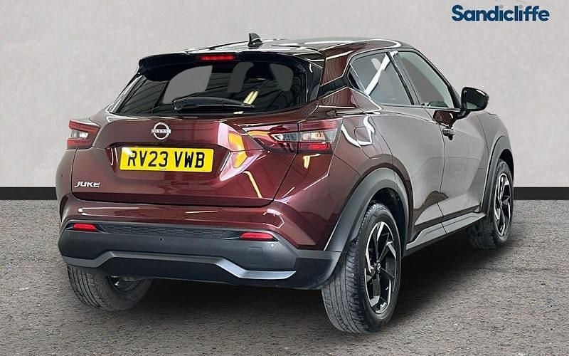 Used Nissan Juke N-Connecta 114 HP (83 kW) 2023 Red SUV