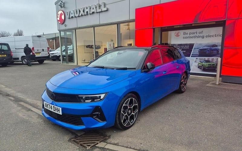 Used Vauxhall Astra Ultimate 131 HP (96 kW) 2024 Blue Estate