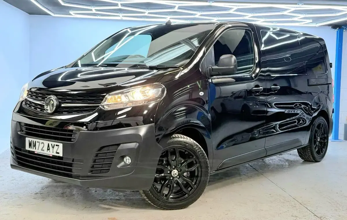 Used Vauxhall Vivaro S 120 HP (88 kW) 2022 Black MPV