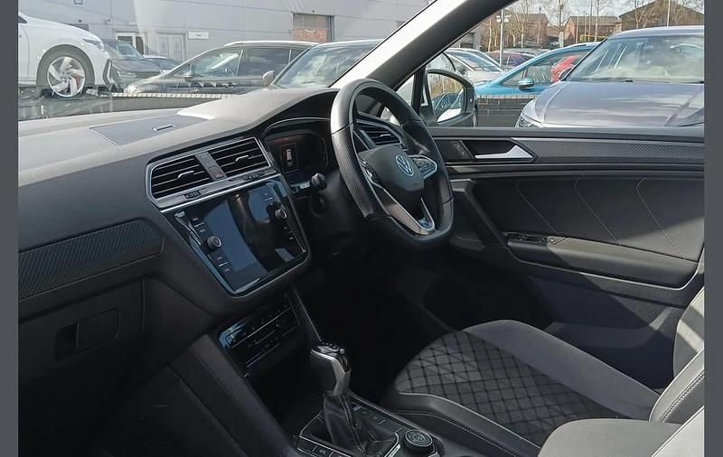 Used VW Tiguan R-line 200 HP (147 kW) 2022 White SUV