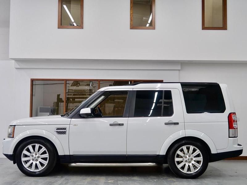 Used Land Rover Discovery 4 2013 White SUV